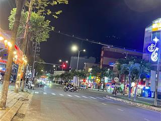 Bán tòa văn phòng 6 tầng mặt tiền nguyễn hữu thọ,gần phan đăng lưu,thu nét 45 triệu/tháng