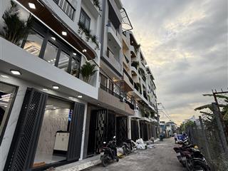 Nhà mới 5x15m trệt + lửng + 3 lầu, tặng full nội thất xịn xò