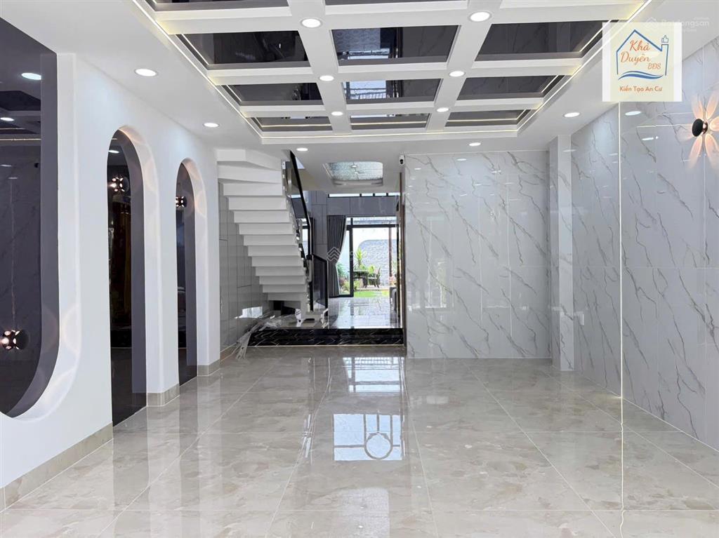 Bán nhà 6x28 khu phân lô đồng bộ cực vip, nhà mới xây và tặng kèm full nội thất