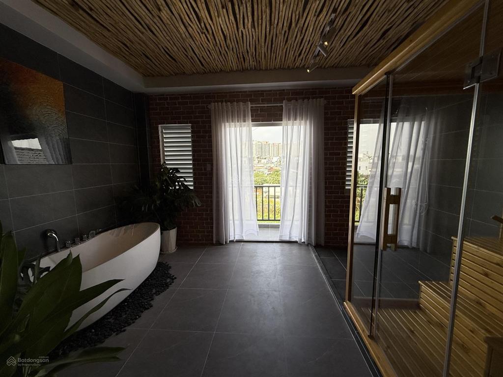 Bán nhà 6x28 khu phân lô đồng bộ cực vip, nhà mới xây và tặng kèm full nội thất