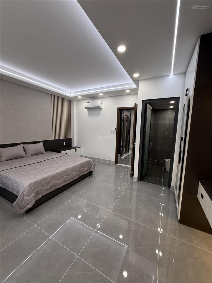 Nhà mới 5x15m trệt + lửng + 3 lầu, đường nhựa 8m thông. tặng full nội thất