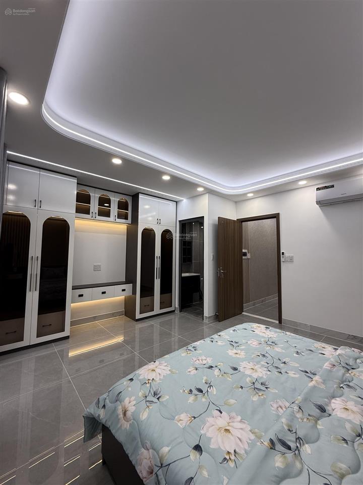 Nhà mới 5x15m trệt + lửng + 3 lầu, đường nhựa 8m thông. tặng full nội thất