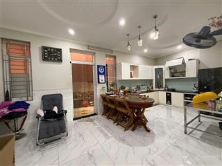 Biệt thự mini ngay ngã tư ga, 8m64 x 18m đường oto cực vip