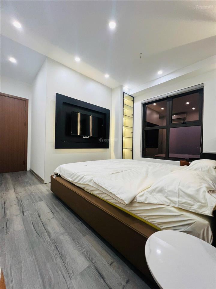 Bán gấp căn 2pn  81m2  6,9 tỷ tại the emerald ct8 đình thôn full đồ hàng hiếm