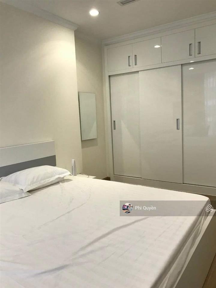 Bán chcc central plaza  tân bình. dt 60m2, 2pn, 2wc. giá 3.9 tỷ. có sổ.  0779 757 ***  quyền