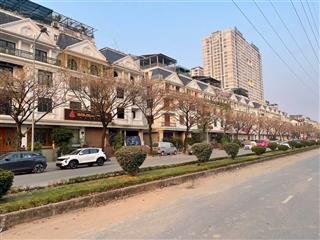 Cho thuê toà nhà mặt phố vị trí siêu đắc địa kđt tp giao lưu phạm văn đồng