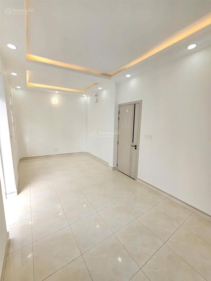 Bán nhà mới hẻm 5m đường bình trị đông q.bình tân