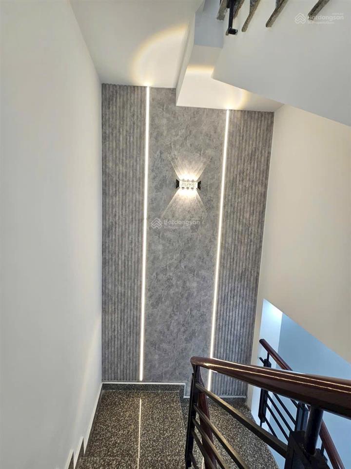 Bán nhà mới hẻm 5m đường bình trị đông q.bình tân