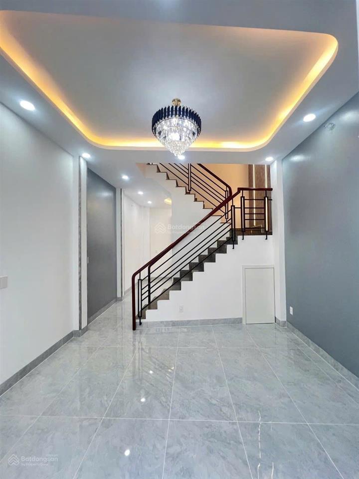 Bán nhà mới hẻm 5m đường bình trị đông q.bình tân