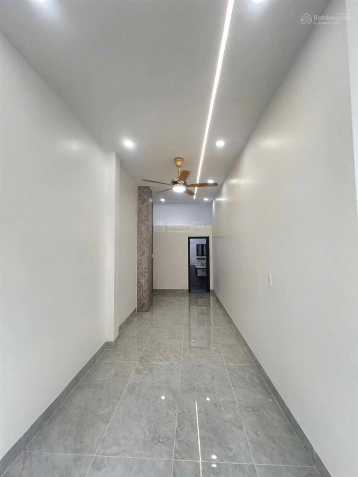 Bán nhà mới hẻm 5m đường bình trị đông q.bình tân