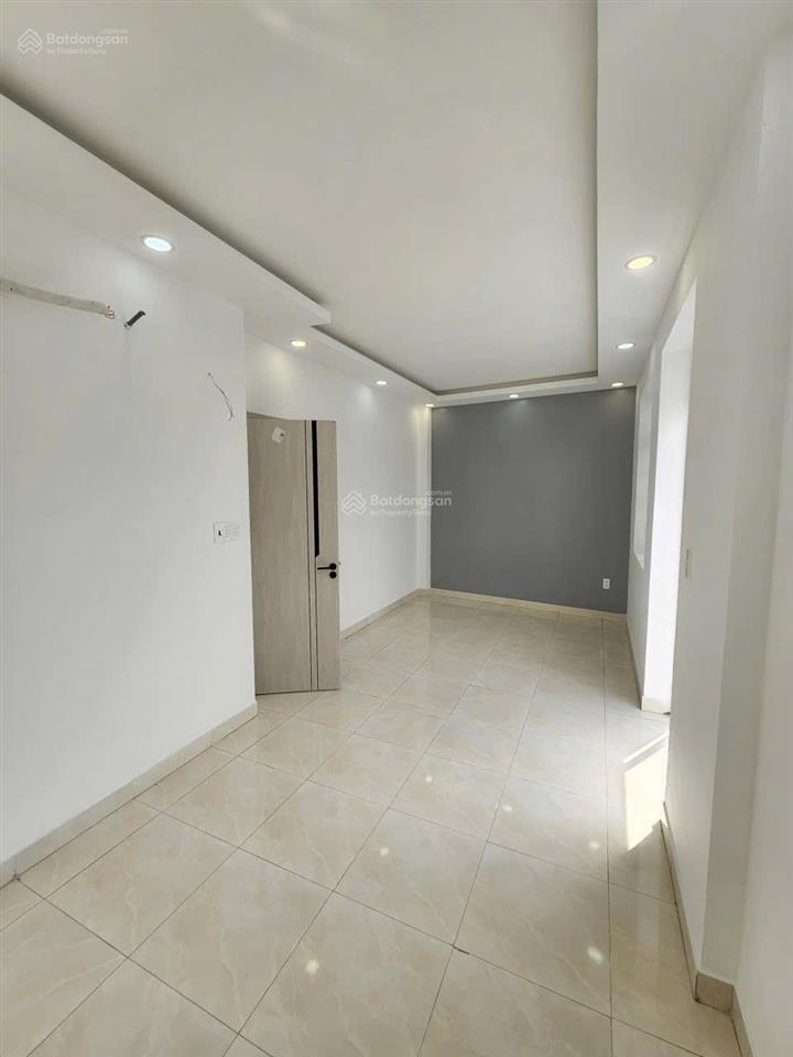 Bán nhà mới hẻm 5m đường bình trị đông q.bình tân