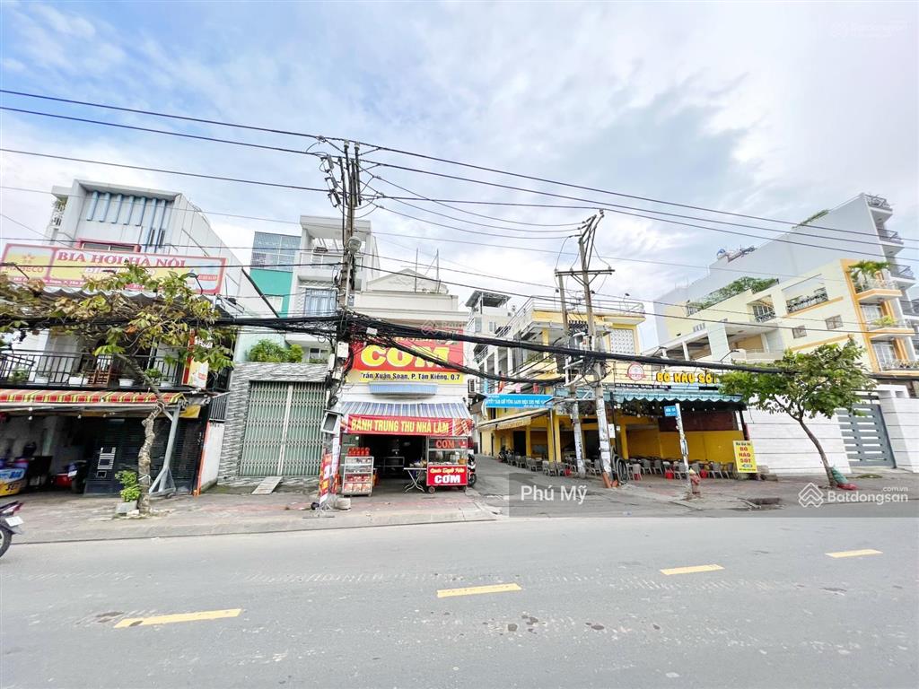 Bán nhà riêng, căn gốc vị trí siêu đẹp trần xuân soạn, 1 trệt, 1 lầu giá siêu hời 12,6 tỷ