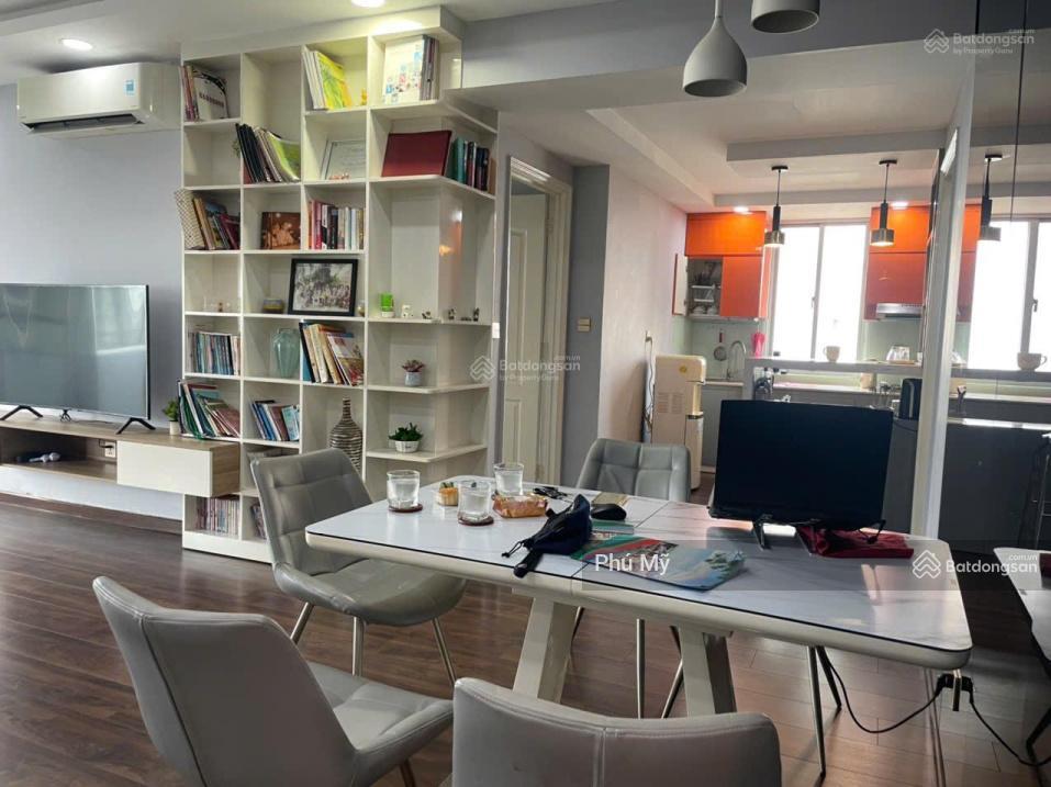 Cần bán căn hộ chung cư mỹ khánh 2. 118m2, giá chỉ 9,3 tỷ