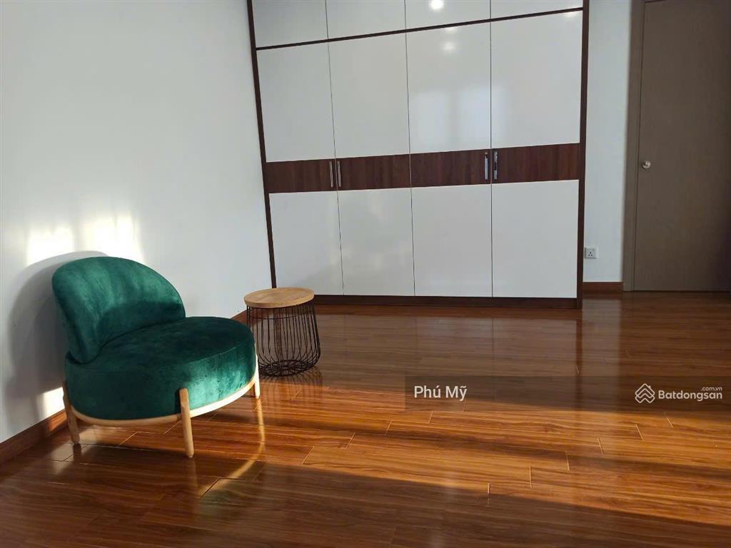 Bán gấp cc the view, căn hộ duplex, 137m2, 3pn, 2wc, giá 11 tỷ.   0926 879 ***