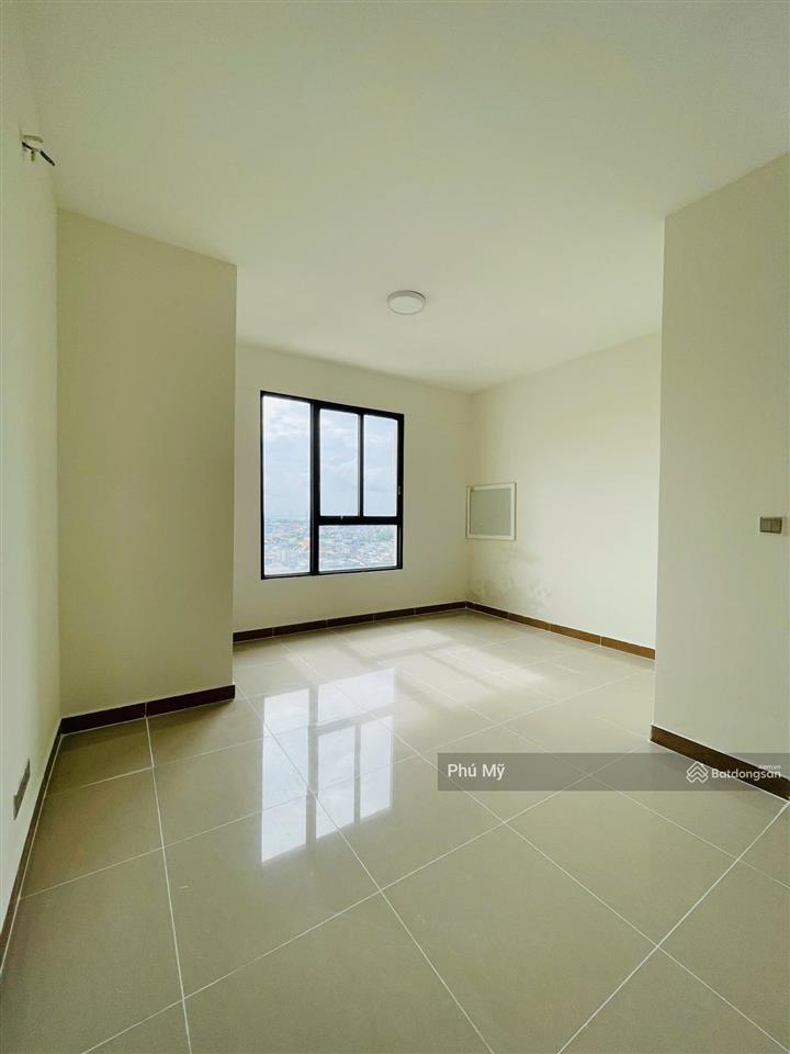 Chính chủ bán căn hộ đức khải q7, dt 97m2, 3pn  2wc, full nội thất. giá 3,2 tỷ.  0926 879 ***