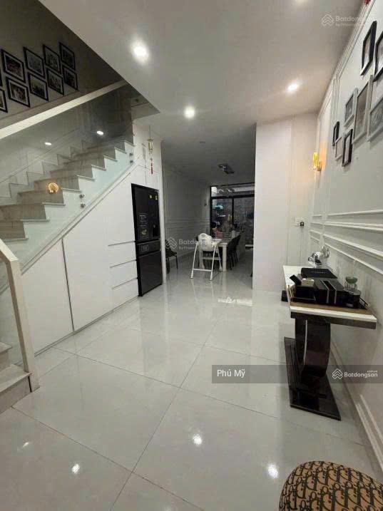 Chính chủ bán nhà 1 trệt + 3 lầu đường số 49, tân quy, quận 7, sổ hồng chính chủ. giá 15 tỷ 8