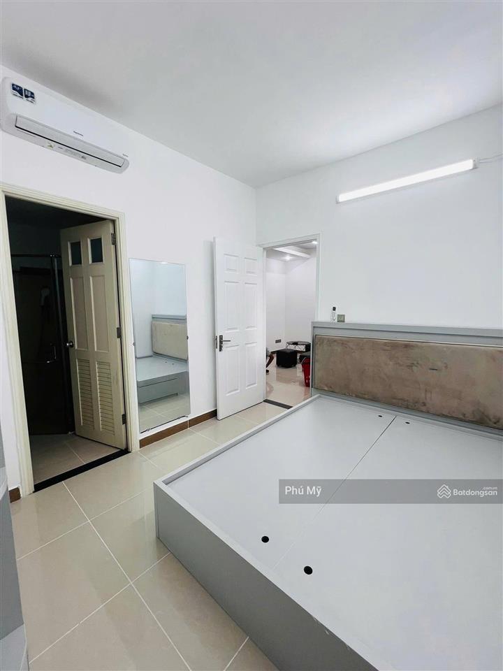 Bán ch era town q7. sổ hồng cầm tay, 59m2 2pn, nội thất mới 100%. giá giảm mạnh chỉ 3 tỷ 200