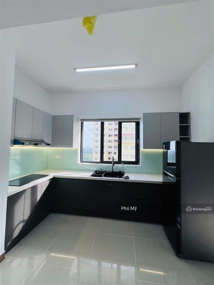 Bán ch era town q7. sổ hồng cầm tay, 59m2 2pn, nội thất mới 100%. giá giảm mạnh chỉ 3 tỷ 200