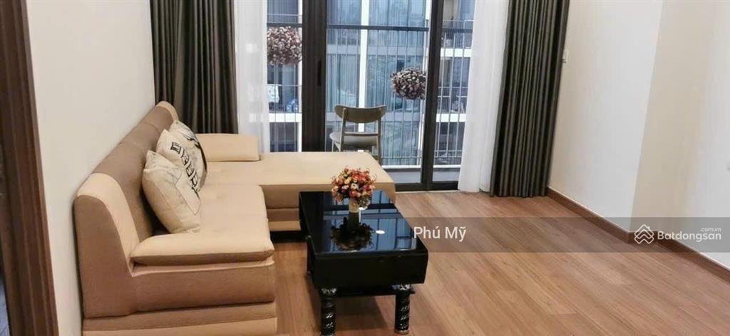 Cho thuê căn hộ eco green sài gòn. 86m2, 3pn, 2wc, đầy đủ nội thất. giá 19 triệu vnd.