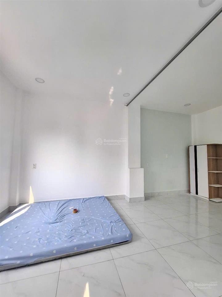 Hàng hiếm q3  nhà 4 tầng chdv 7 phòng  hẻm 5m thông cmt8