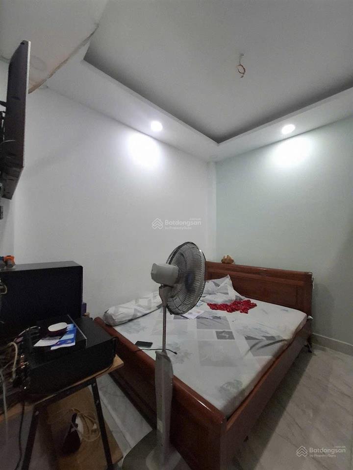 Hàng hiếm q3  nhà 4 tầng chdv 7 phòng  hẻm 5m thông cmt8