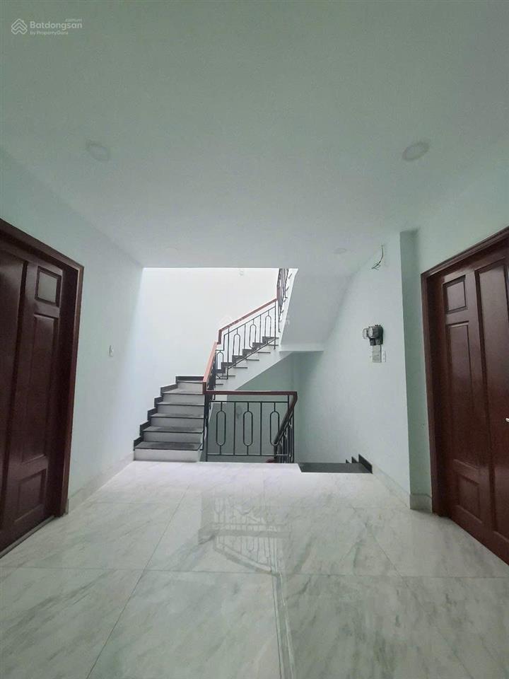Hàng hiếm q3  nhà 4 tầng chdv 7 phòng  hẻm 5m thông cmt8