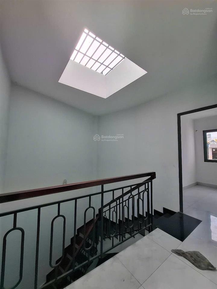 Hàng hiếm q3  nhà 4 tầng chdv 7 phòng  hẻm 5m thông cmt8