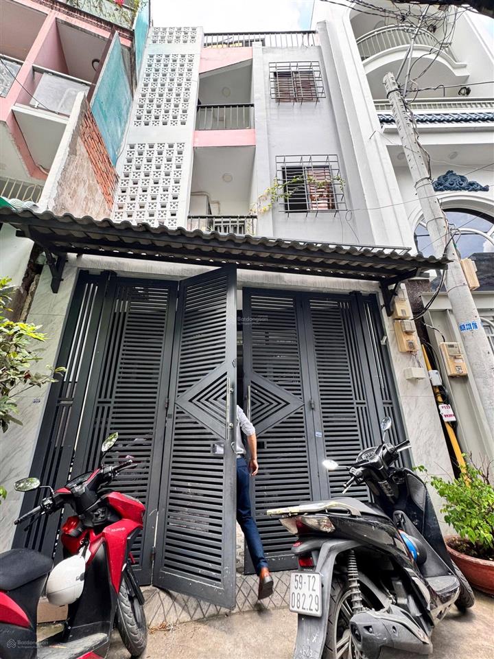 Hàng hiếm q3  nhà 4 tầng chdv 7 phòng  hẻm 5m thông cmt8