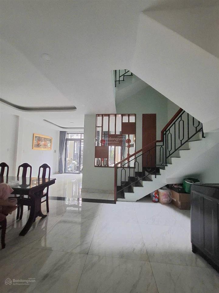 Hàng hiếm q3  nhà 4 tầng chdv 7 phòng  hẻm 5m thông cmt8