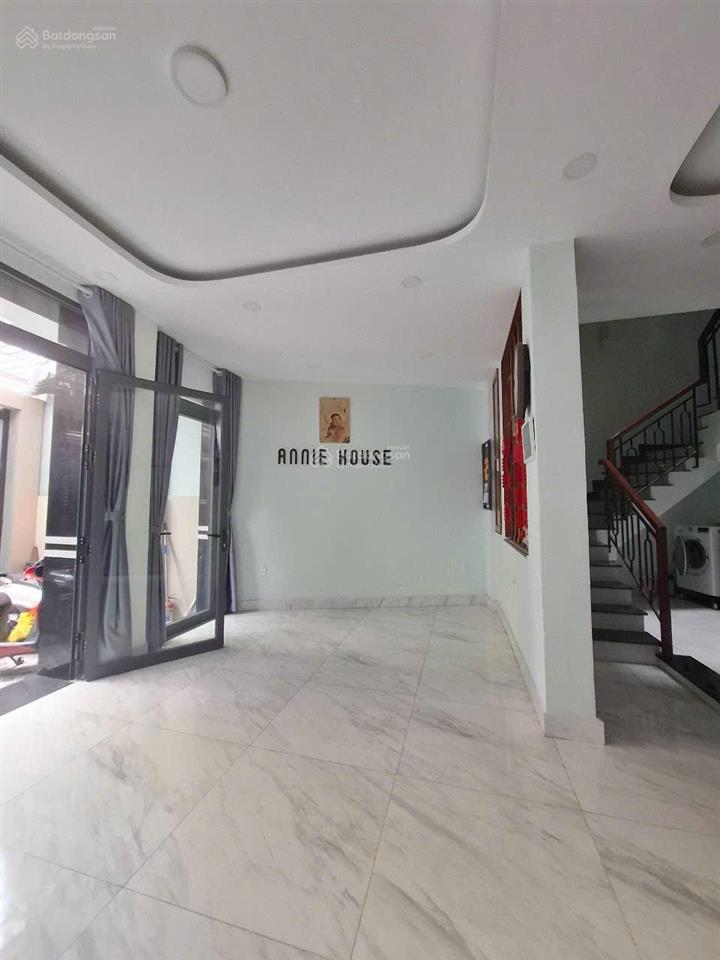 Hàng hiếm q3  nhà 4 tầng chdv 7 phòng  hẻm 5m thông cmt8