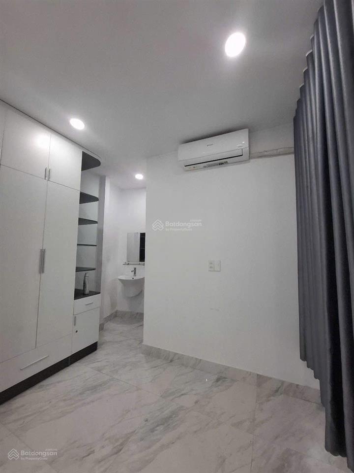 Hàng hiếm q3  nhà 4 tầng chdv 7 phòng  hẻm 5m thông cmt8