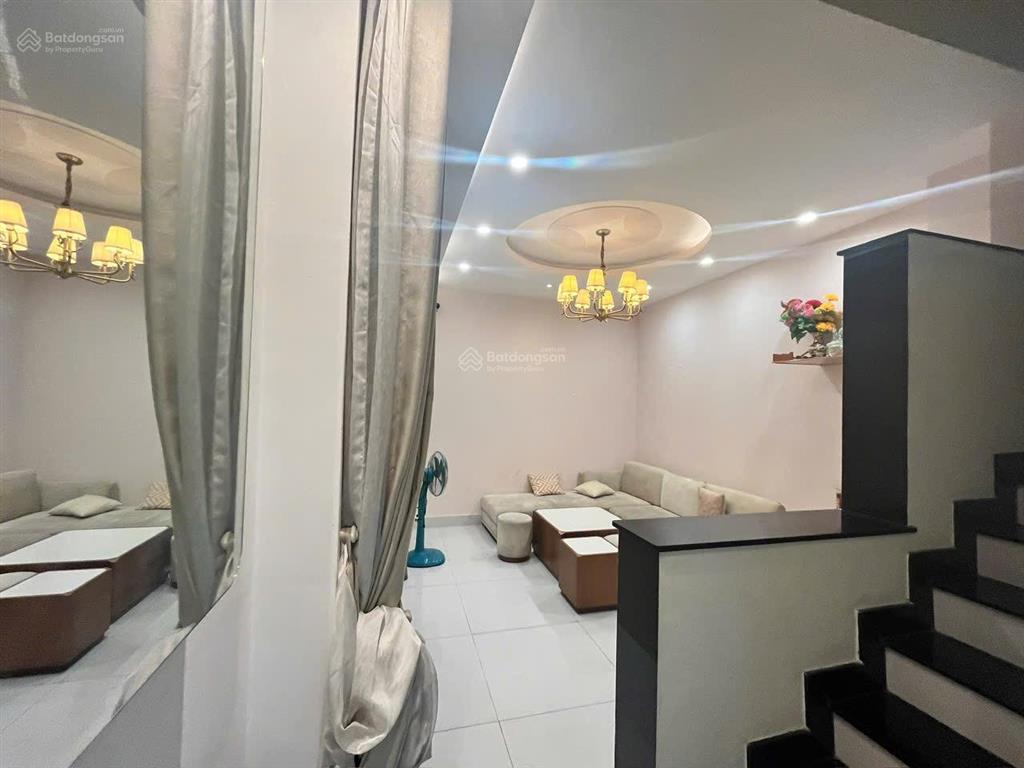 Bán nhà đề thám, quận 1 hẻm xe hơi chỉ 5m ra mặt tiền  dòng tiền 9%/năm  4 tầng btct  7 chdv