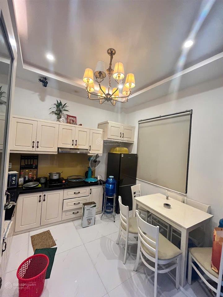 Bán nhà đề thám, quận 1 hẻm xe hơi chỉ 5m ra mặt tiền  dòng tiền 9%/năm  4 tầng btct  7 chdv