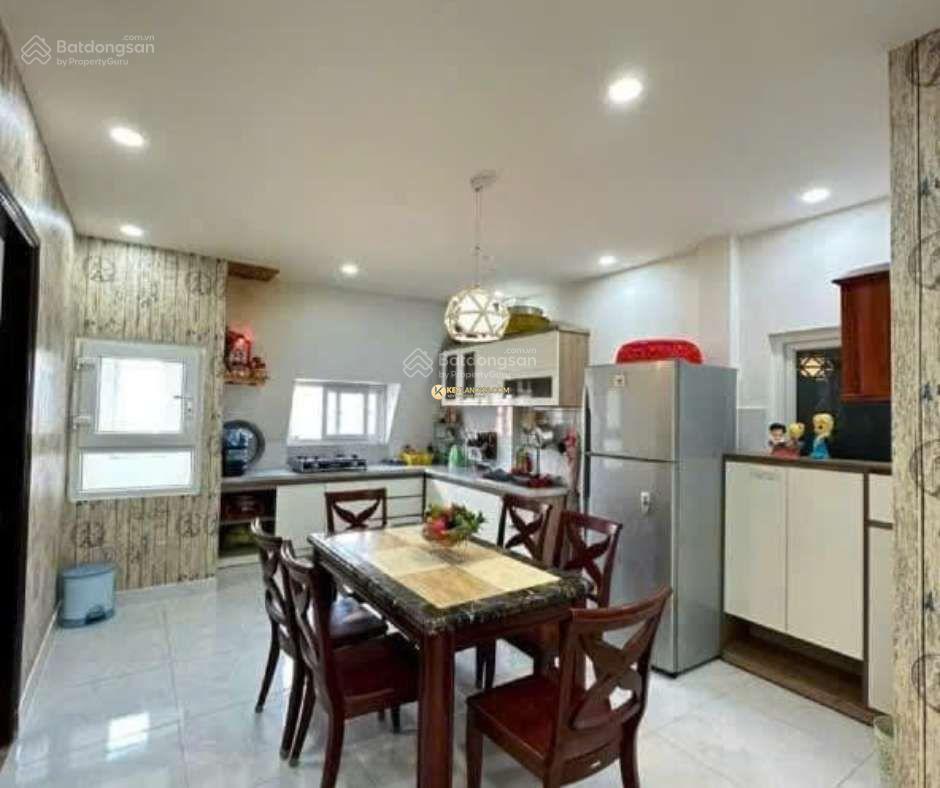 Nhà phố mặt tiền phan đình phùng đường trước nhà 5m