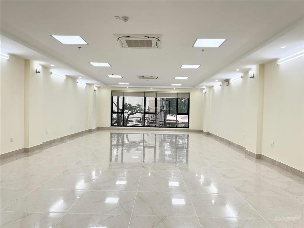 Toà vp mặt phố trần thái tông vỉa hè rộng 3m 7 tầng có hầm dòng tiền 1.5 tỷ/ năm 100m2 mt6m 62 ty