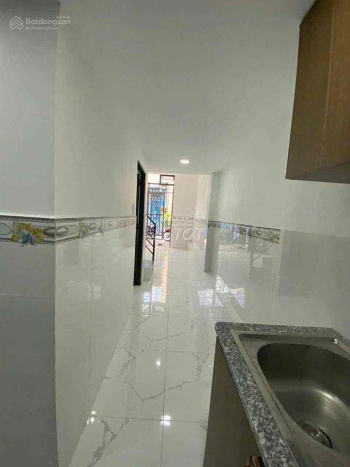 Cần tiền ra hàng gấp cho căn nhà ở nguyễn thị tần q8 1t1l shr hẻm xe hơi gần chợ rạch ông