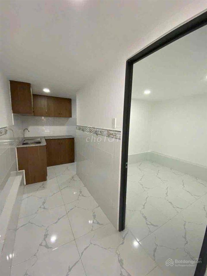 Cần tiền ra hàng gấp cho căn nhà ở nguyễn thị tần q8 1t1l shr hẻm xe hơi gần chợ rạch ông