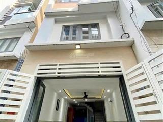 Tin thật 100%, nhà mới phan xích long, p3, pn  dt 38m2 ( 3,6x11 ), 4tst, 3pn, 4wc giá 7,7 tỷ tl