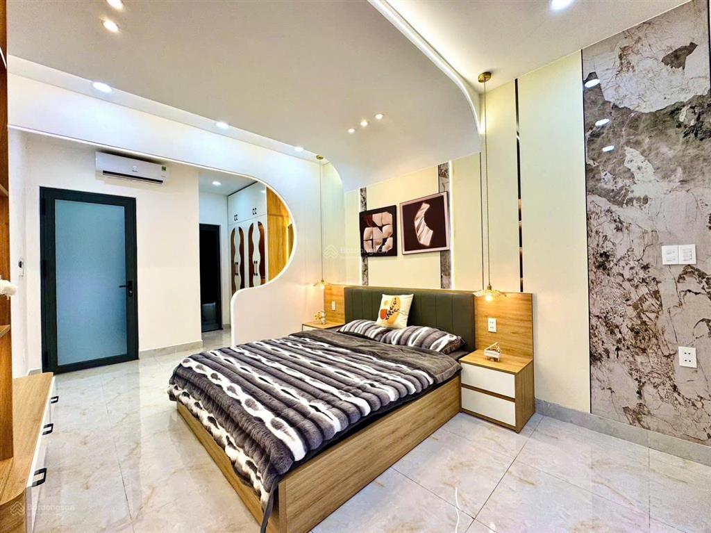 Hot! 3tst+lửng mặt tiền đường thích bửu đăngphạm văn đồng dt58m2 ( 4 x 15 ) giá chỉ 9,15 tỷ tl