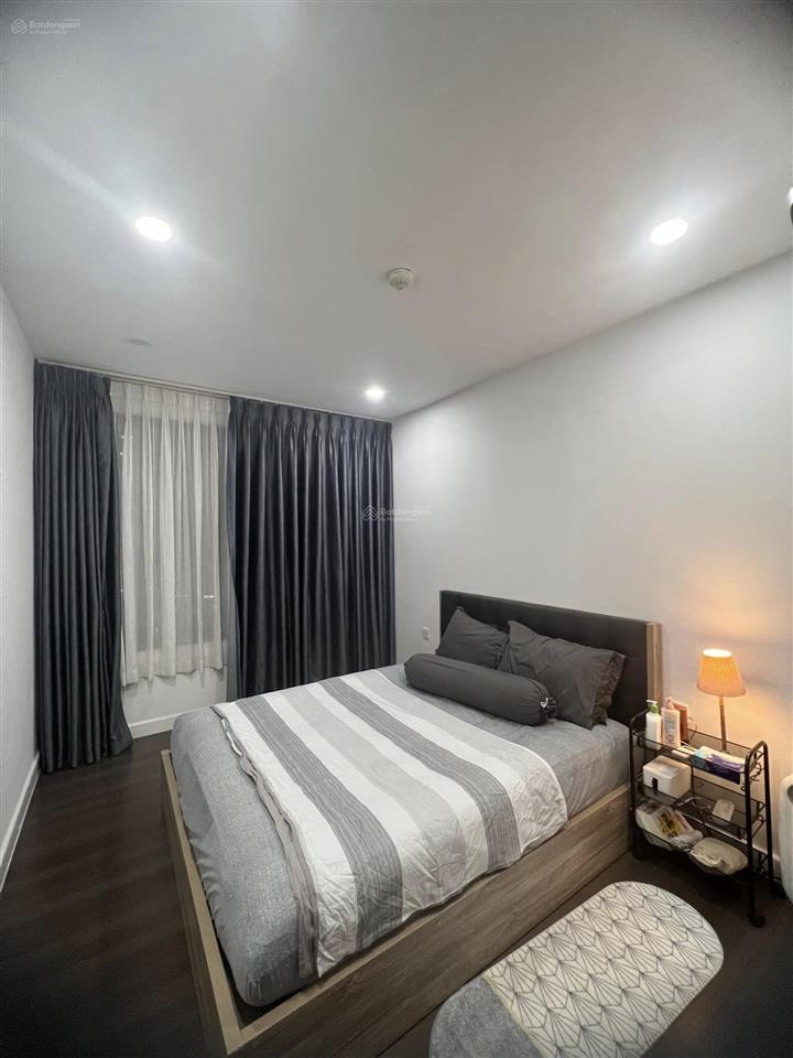 Chủ nhà hạ giá bán nhanh căn hộ xi gand court q.10  dt 76m2  tầng thoáng mát giá 2 tỷ 020