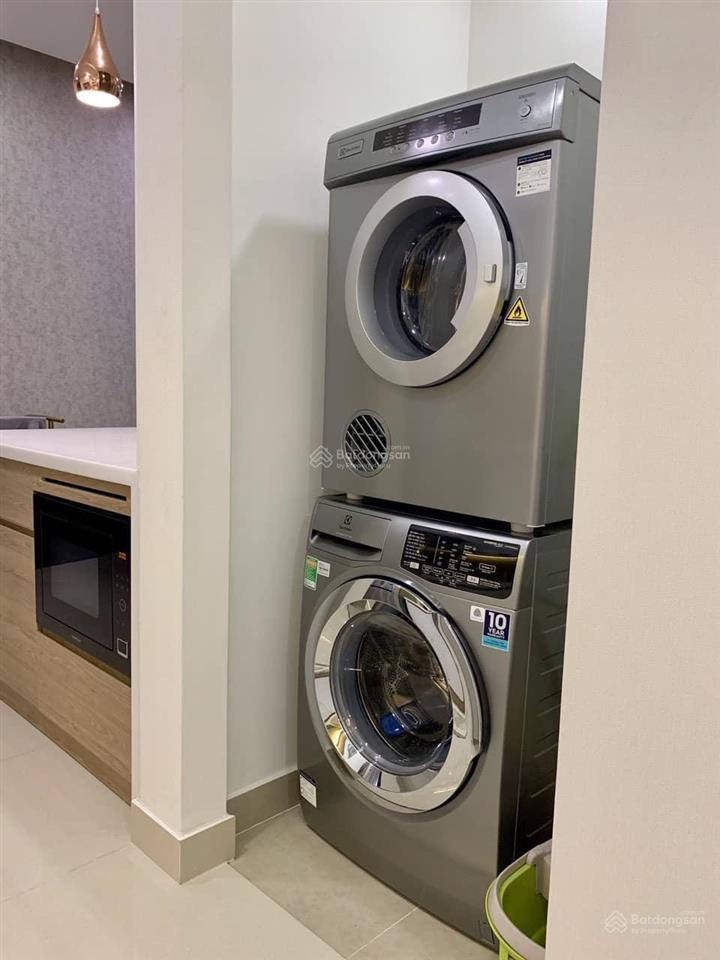 Chủ nhà hạ giá bán nhanh căn hộ xi gand court q.10  dt 76m2  tầng thoáng mát giá 2 tỷ 020