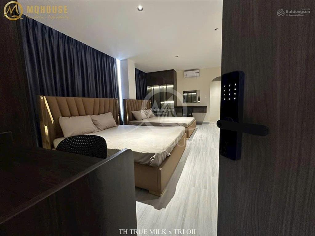 Căn hộ 2pn full nội thất hơn 40m2 tách bếp bancol rộng thoáng gần q1, phú nhuận  0833 001 ***