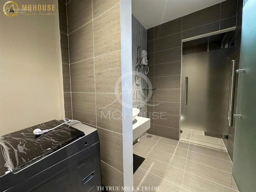 Căn hộ 2pn full nội thất hơn 40m2 tách bếp bancol rộng thoáng gần q1, phú nhuận  0833 001 ***