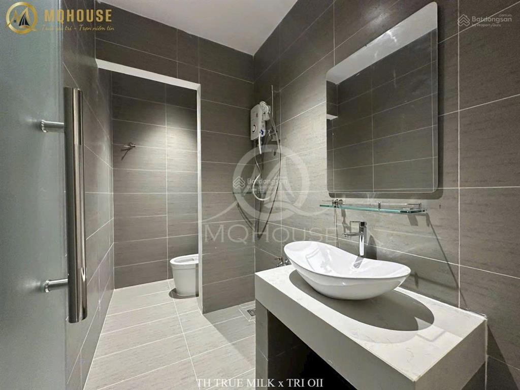 Căn hộ 2pn full nội thất hơn 40m2 tách bếp bancol rộng thoáng gần q1, phú nhuận  0833 001 ***