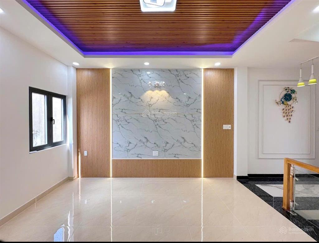 Bán nhà mặt phố tại bình trị đông b, 6,2 tỷ, 250m2, 5pn, 4wc, uy tín, hot