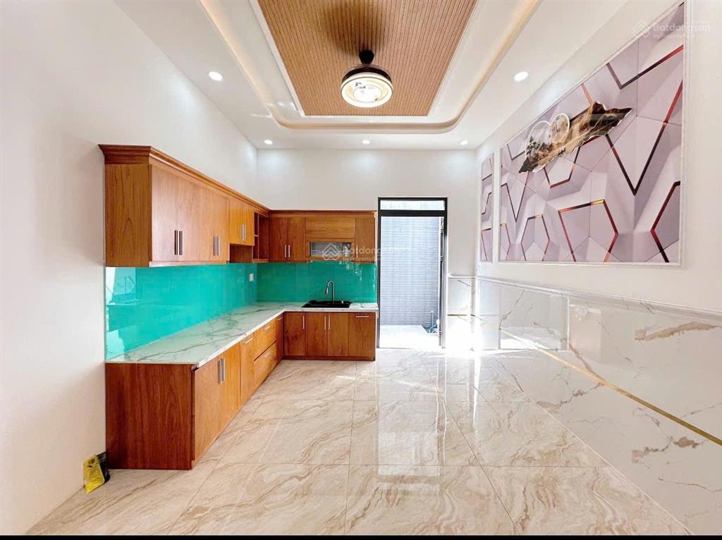 Bán nhà mặt phố tại bình trị đông b, 6,2 tỷ, 250m2, 5pn, 4wc, uy tín, hot