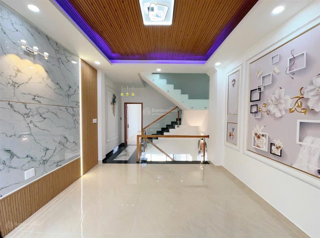 Bán nhà mặt phố tại bình trị đông b, 6,2 tỷ, 250m2, 5pn, 4wc, uy tín, hot