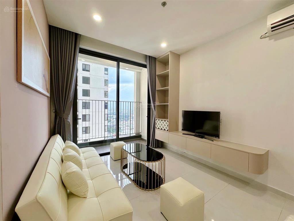 Siêu phẩm 2 phòng ngủ tại the emerald golf view đối diện vsip1