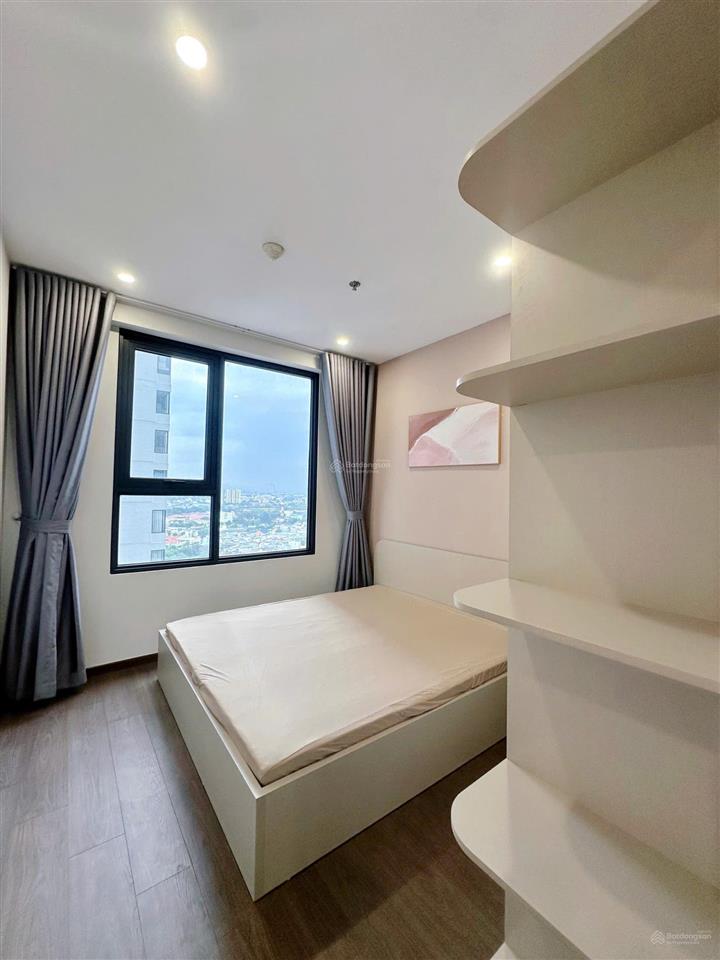 Siêu phẩm 2 phòng ngủ tại the emerald golf view đối diện vsip1