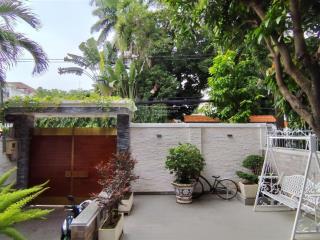 Bán biệt thự 4pn, 4wc, 210m2, 83 tỷ, ngô quang huy, thảo điền, q2, hcm, view đẹp, uy tín